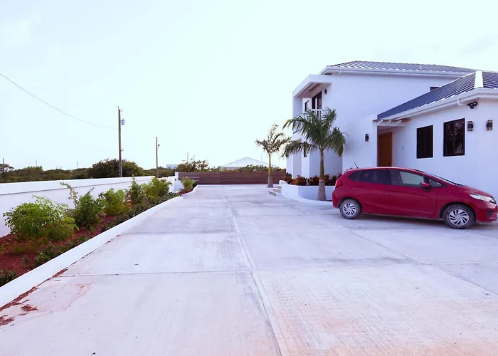 Family-Ready Fully Equipped Grand Villa With Pool