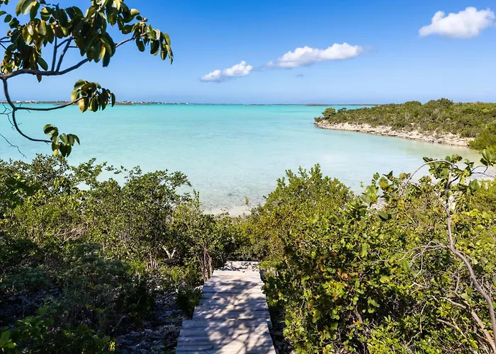 Secluded Escape, Ocean Views, Plunge Pool And Hot Tub, Overlooking Scenic Turquoise Waters