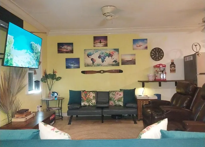 Private Guest House 2 Bedrooms & 2 Baths Near Grace Bay Beach & Long Bay Beach.